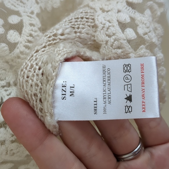 QED London M/L Lace Bottom M/L Cream Ivory Open Knit Sweater Top - Picture 9 of 15